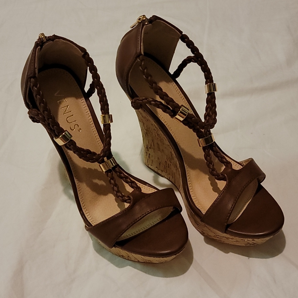 BrownVenus Braided-Detail Wedges